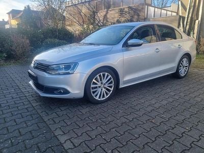 Gebraucht VW Jetta 160 PS (117 kW) 2011 Grau Limousine