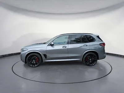 Neu BMW X5 M Sport 352 PS (258 kW) 2026 Grau SUV