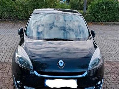 Schwarz Gebraucht 2012 Renault Scénic Van / Kleinbus | 5.300 € (Fairer Preis)