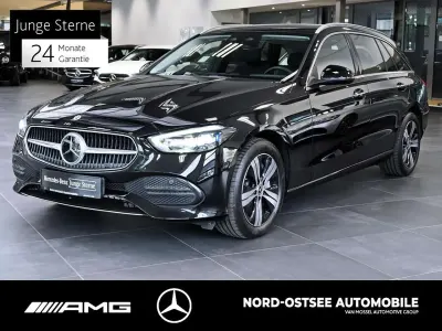 Gebraucht Mercedes C300e Avantgarde 204 PS (150 kW) 2023 Unilack schwarz Kombi