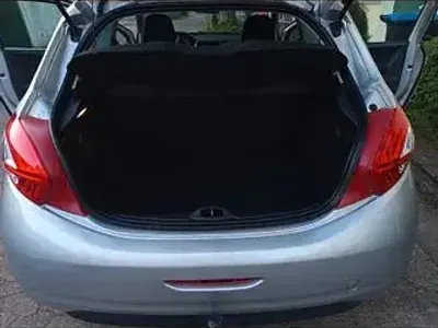 Gebraucht Peugeot 208 Access 68 PS (50 kW) 2012 Silber Kleinwagen