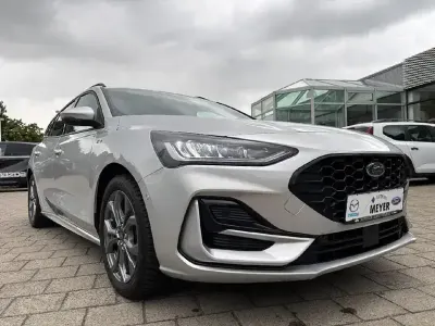 Gebraucht Ford Focus ST-Line 125 PS (91 kW) 2023 Polarsilber metallic Kombi
