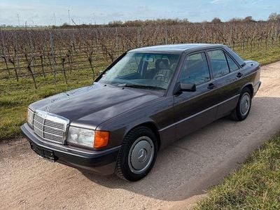 Usata Mercedes 190 109 CV (80 kW) 1991 Viola Berlina
