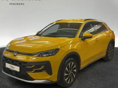 Nouă VW T-Roc Life 116 CP (85 kW) 2025 Galben SUV