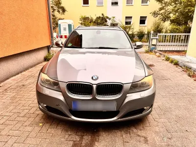 Gebraucht BMW 320 184 PS (135 kW) 2010 Grau Kombi