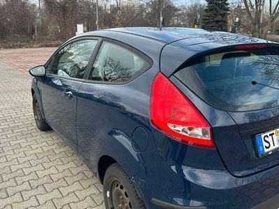Gebraucht Ford Fiesta Trend 60 PS (44 kW) 2009 Blau Kleinwagen