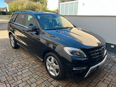 Gebraucht Mercedes ML250 AMG 204 PS (150 kW) 2014 Schwarz SUV