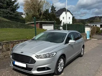 Gebraucht Ford Mondeo Trend 120 PS (88 kW) 2015 Silber Kombi