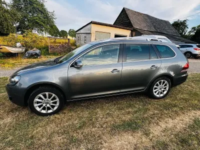 Gebraucht VW Golf VI Comfortline 122 PS (89 kW) 2010 Grau Kleinwagen