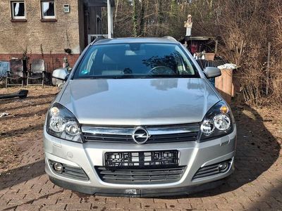 Gebraucht Opel Astra 150 PS (110 kW) 2004 Silber Kombi