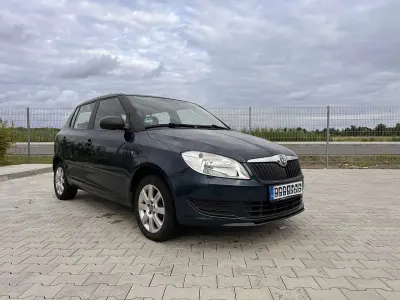 Gebraucht Skoda Fabia Active 60 PS (44 kW) 2012 Blau Kleinwagen