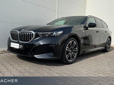 Gebraucht BMW 520 Comfort Edition 197 PS (144 kW) 2025 Saphirschwarz metallic Kombi
