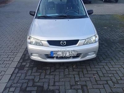 Gebraucht Mazda Demio 75 PS (55 kW) 2002 Silber Kleinwagen