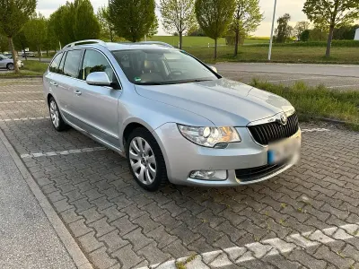 Gebraucht Skoda Superb 260 PS (191 kW) 2010 Silber Kombi