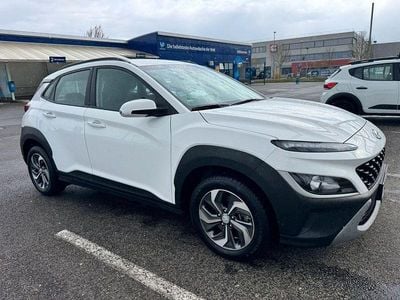 Usata Hyundai Kona Style 105 CV (77 kW) 2021 Bianco SUV