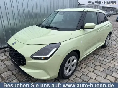 Nuova Suzuki Swift Comfort 83 CV (61 kW) 2025 Giallo Berlina