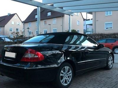 Schwarz Gebraucht 2008 Mercedes CLK200 Cabrio | 6.900 € (Etwas zu teuer)