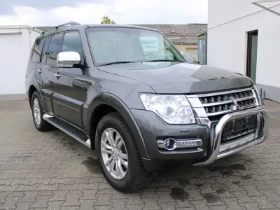 Gebraucht Mitsubishi Pajero Instyle 190 PS (139 kW) 2016 Grau (metallic) SUV