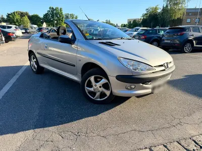 Gebraucht Peugeot 206 CC 109 PS (80 kW) 2001 Grau Cabrio