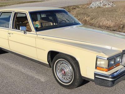 Gebraucht Cadillac Fleetwood 140 PS (102 kW) 1987 Beige Limousine