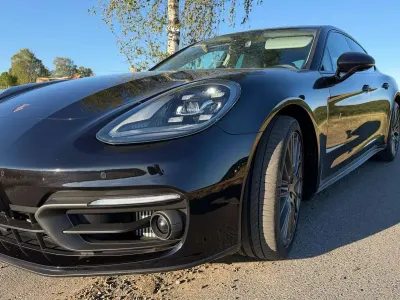 Gebraucht Porsche Panamera 4 Platinum Edition 330 PS (242 kW) 2023 Schwarz Kleinwagen
