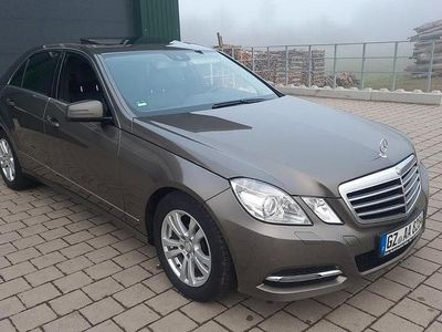Gebraucht Mercedes E350 Avantgarde 265 PS (194 kW) 2012 Grau Limousine