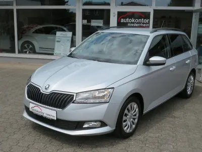 Gebraucht Skoda Fabia Ambition 95 PS (69 kW) 2022 Silber Kleinwagen