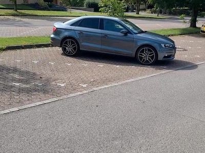 Gebraucht Audi A3 150 PS (110 kW) 2015 Grau Limousine