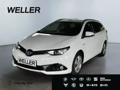 Gebraucht Toyota Auris Touring Sports Team 136 PS (100 kW) 2018 Weiß Kombi