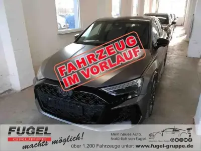 Gebraucht Audi RS3 Sport 400 PS (294 kW) 2025 Grau Limousine