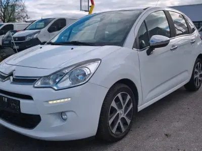 Gebraucht Citroën C3 SELECTION 92 PS (67 kW) 2014 Weiß Limousine