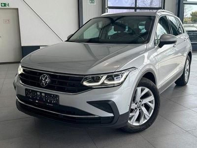 Gebraucht VW Tiguan Active 150 PS (110 kW) 2023 Reflex silver metallic SUV