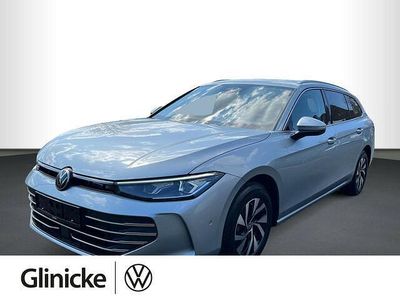 Gebraucht VW Passat Business 150 PS (110 kW) 2024 Oyster silver metallic Kombi