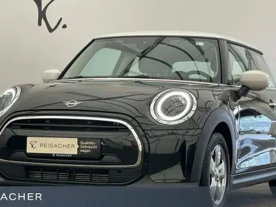 Gebraucht Mini Cooper Coupé Essential 136 PS (100 kW) 2023 Midnight black metallic Coupé