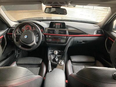 Gebraucht BMW 320 Sport Line 185 PS (136 kW) 2016 Braun Kombi