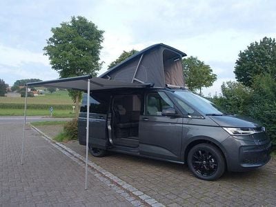 Neu VW California California 150 PS (110 kW) 2025 Grau Van