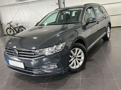Grau Gebraucht 2021 VW Passat Kombi | 19.495 € (Guter Preis)