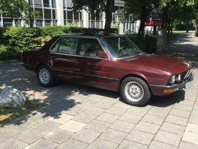 Gebraucht BMW 528 Sport Line 184 PS (135 kW) 1983 Rot Limousine