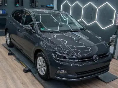 Gebraucht VW Polo 95 PS (69 kW) 2018 Grau Kleinwagen