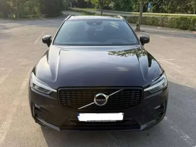 Gebraucht Volvo XC60 Momentum 235 PS (172 kW) 2021 Schwarz SUV