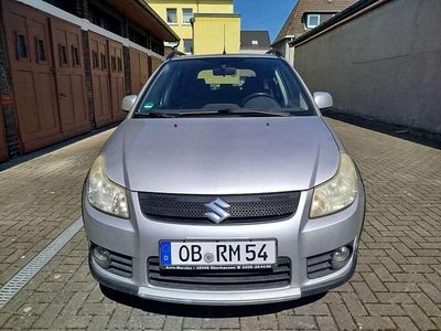 Usado Suzuki SX4 Comfort 107 HP (78 kW) 2006 Prateado Sedan