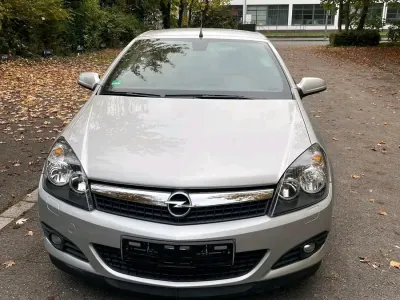 Gebraucht Opel Astra 140 PS (102 kW) 2006 Schwarz Cabrio