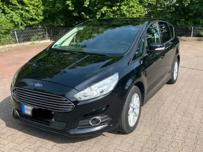 Używany Ford S-MAX Business Edition 150 KM (110 kW) 2016 Czarny Minivan