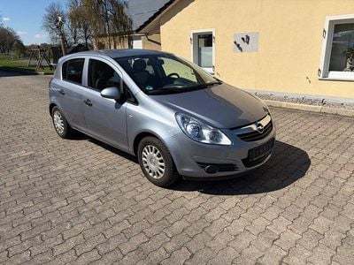 Begagnad Opel Corsa Selection 80 HK (58 kW) 2009 Silver Halvkombi