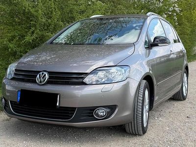 Second-hand VW Golf Plus Cross Style 122 CP (89 kW) 2011 Maro Monovolum