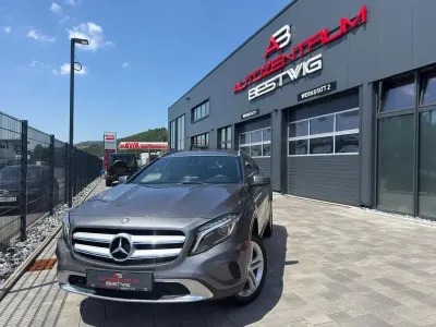 Gebraucht Mercedes GLA180 122 PS (89 kW) 2016 Grau SUV