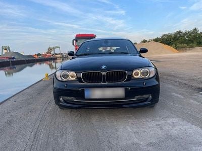 Second-hand BMW 123 Sport Line 204 CP (150 kW) 2009 Negru Hatchback