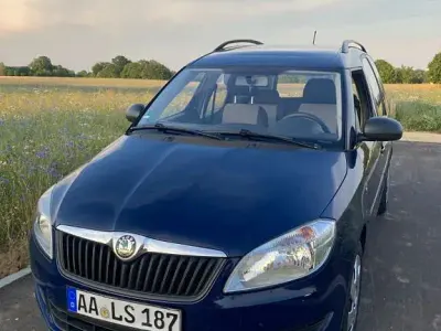 Gebraucht Skoda Roomster 75 PS (55 kW) 2011 Blau Van / Kleinbus