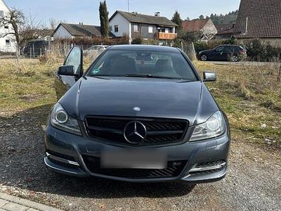 Gebraucht Mercedes C180 156 PS (114 kW) 2013 Grau Coupé