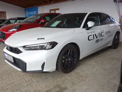 Gebraucht Honda Civic Advance 143 PS (105 kW) 2025 Platinum white p Limousine